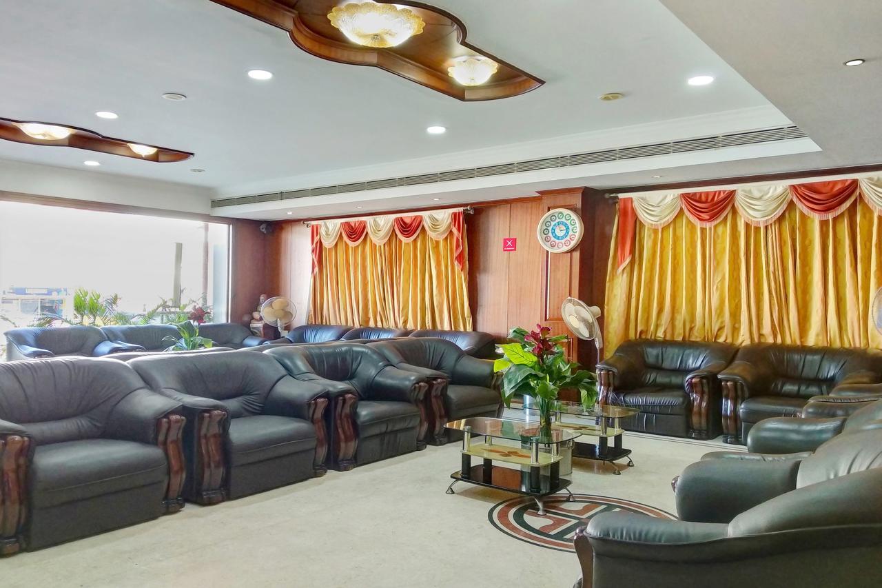 Oyo 11390 Vaibhav Residency Hotel Bangalore Exterior photo