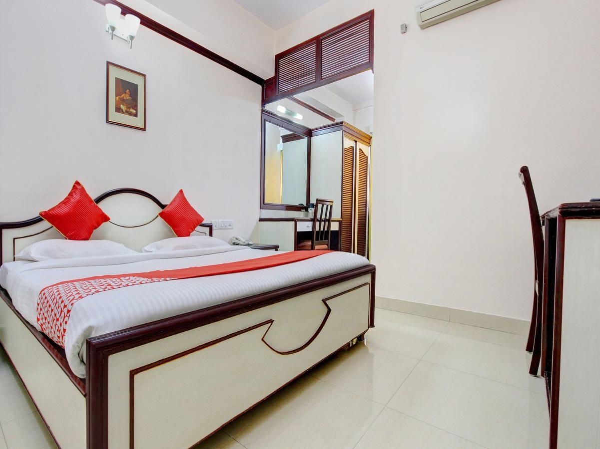 Oyo 11390 Vaibhav Residency Hotel Bangalore Exterior photo