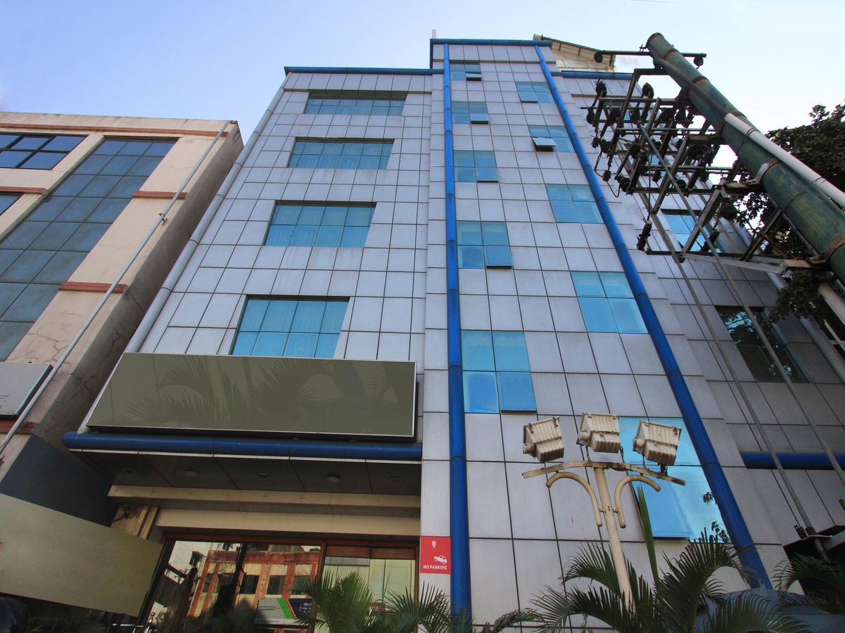 Oyo 11390 Vaibhav Residency Hotel Bangalore Exterior photo